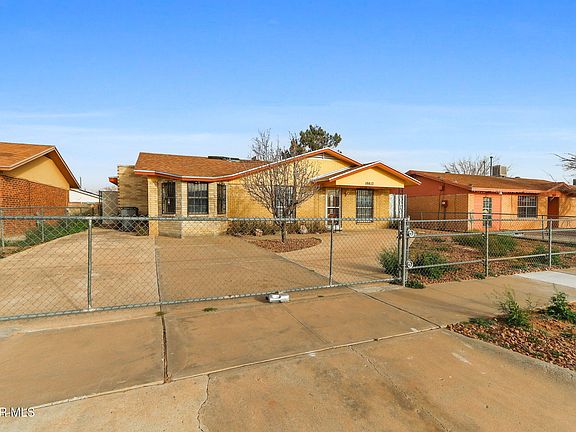3rd image of 10812 Aquamarine Dr