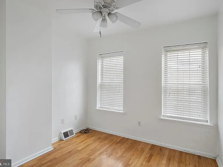 Master bedroom (unfurnished)