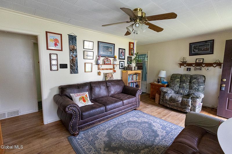 5th image of 24 Putnam Avenue