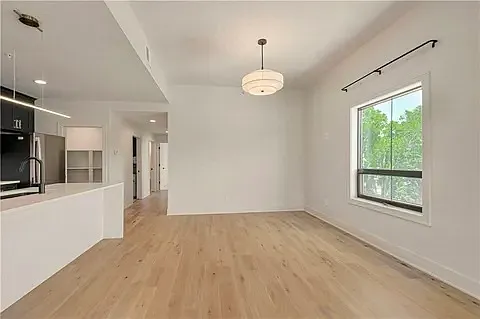 200 West Gregory Boulevard - 103 — Photo 4