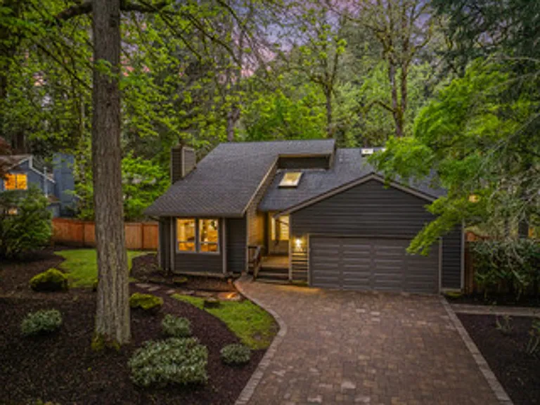 18679 Indian Creek Dr — Photo 1