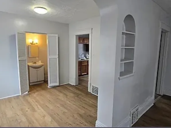 442 E Thornton St, Akron, OH 44311