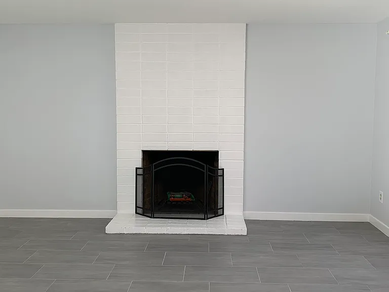 4335 Chelford St — Photo 1