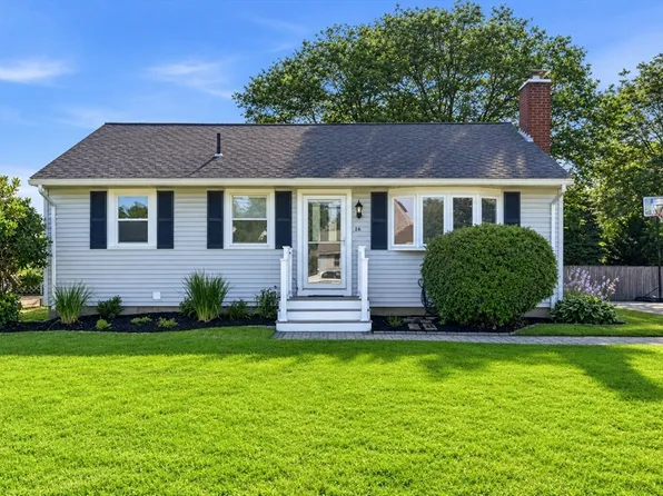 16 Robert Ave, Woburn, MA 01801