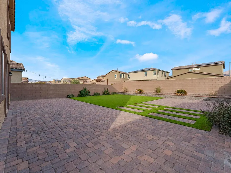 4320 Stardusk Falls Ave — Photo 36