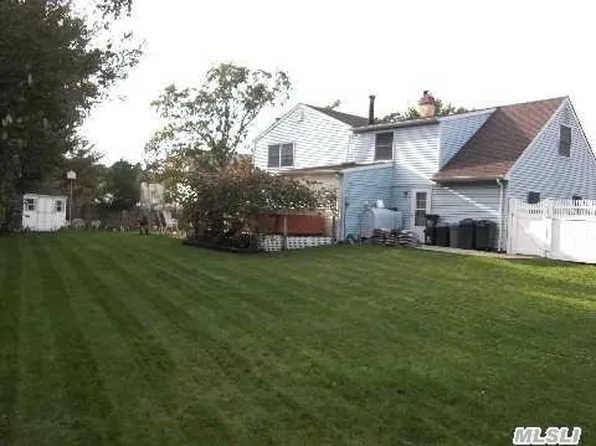 (undisclosed Address), Medford, NY 11763