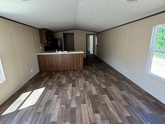 2nd image of 1237I Longbranch Rd