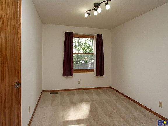 5th image of 1510 Kingston Rd