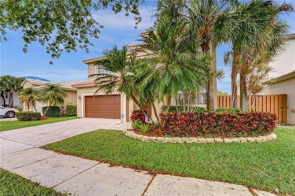 Building Photo - 16763 NW 13th St #0