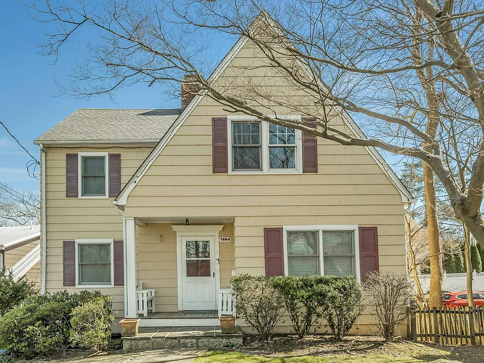 1864 Palmer Ave