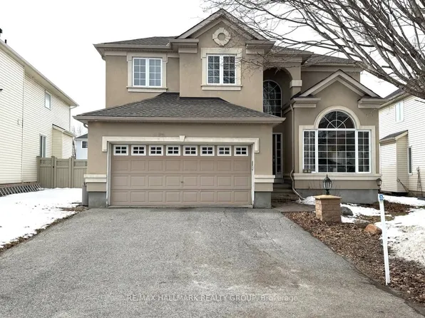 9 Blackshire Cir S, Ottawa, ON K2J 5L8