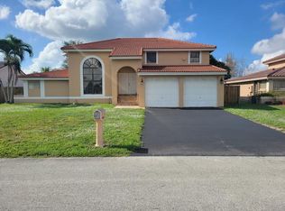 6231 Olde Moat Way, Davie, FL 33331