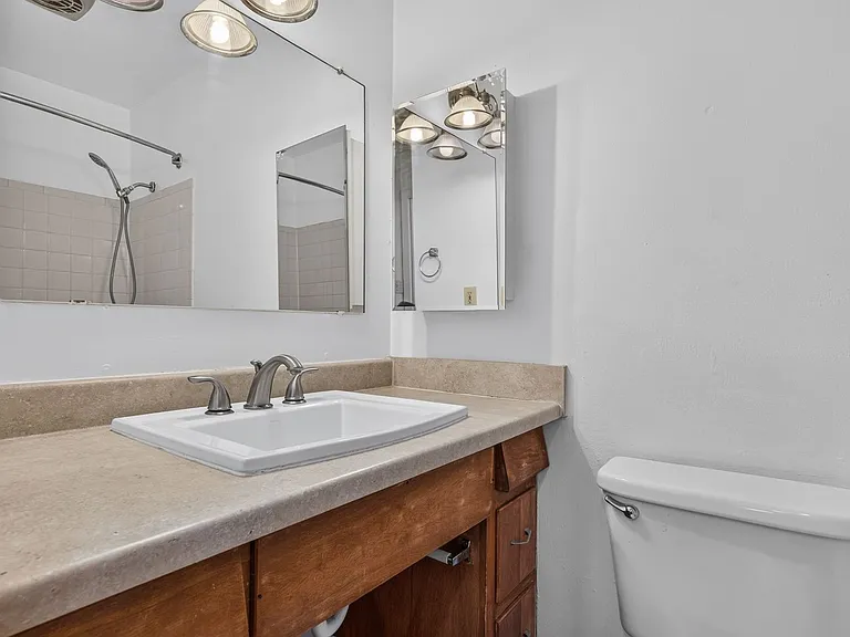 6810 W Mexico Dr — Photo 15