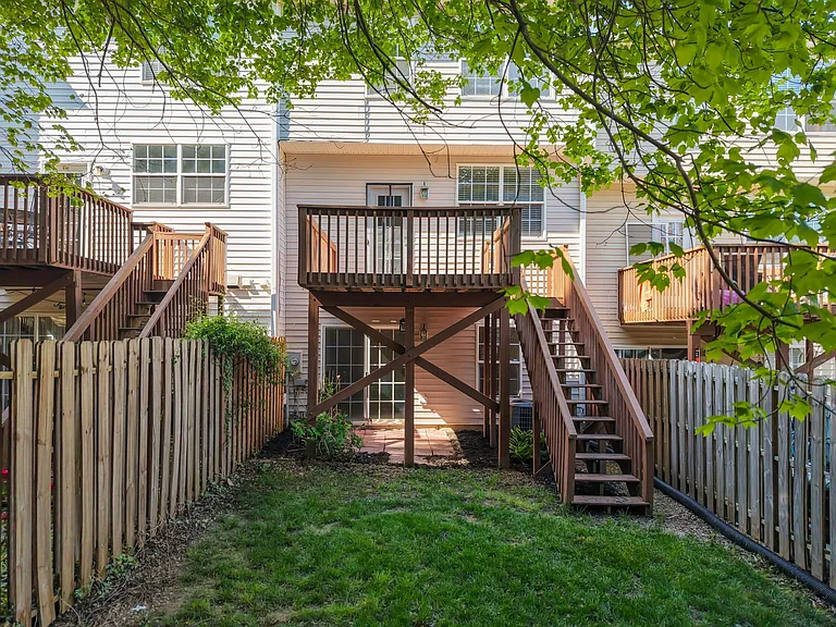 4718 Longhill Ln — Photo 35