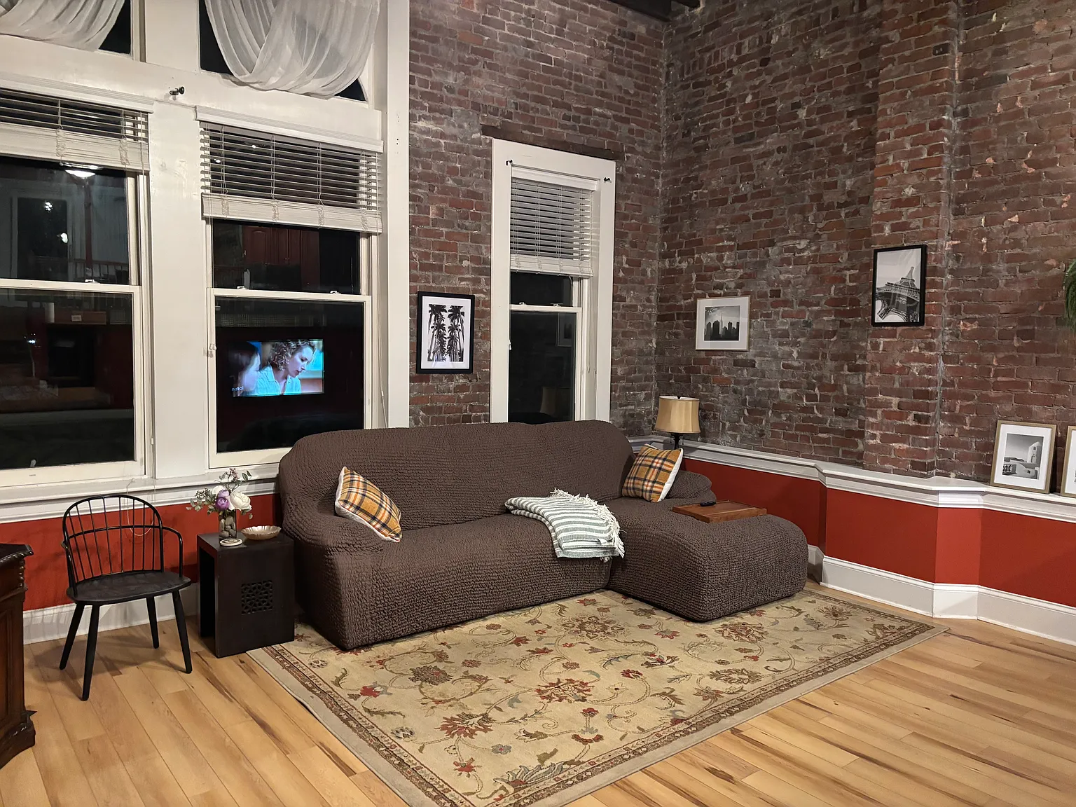 413 Broadway St — Photo 4
