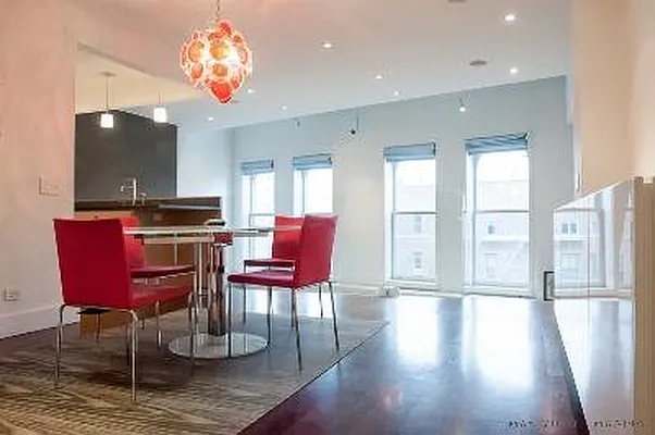 Sold by Bank Neary | media 3