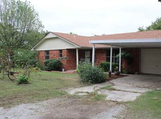 1073 Briarwood Dr, Sulphur, OK 73086