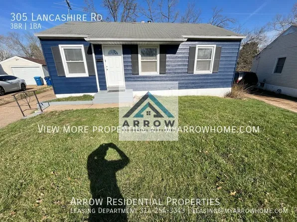 305 Lancashire Rd, Saint Louis, MO 63137