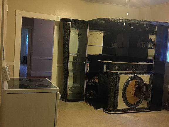 Kitchen with Bar
