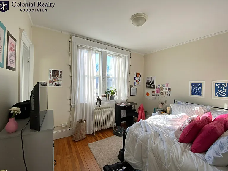 64 Egmont St #6B — Photo 8