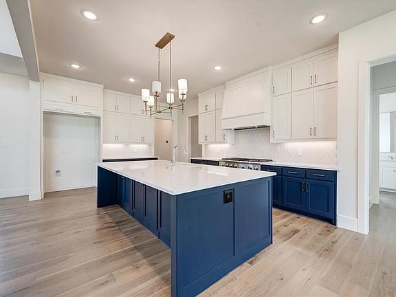 4th image of 9616 Saint Michel Ln