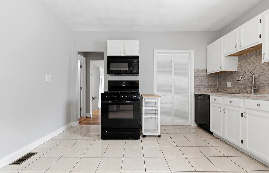 1 bed, 1200 sqft, $2,500 — Photo 4