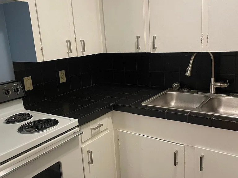 509 W Main St #5 — Photo 10