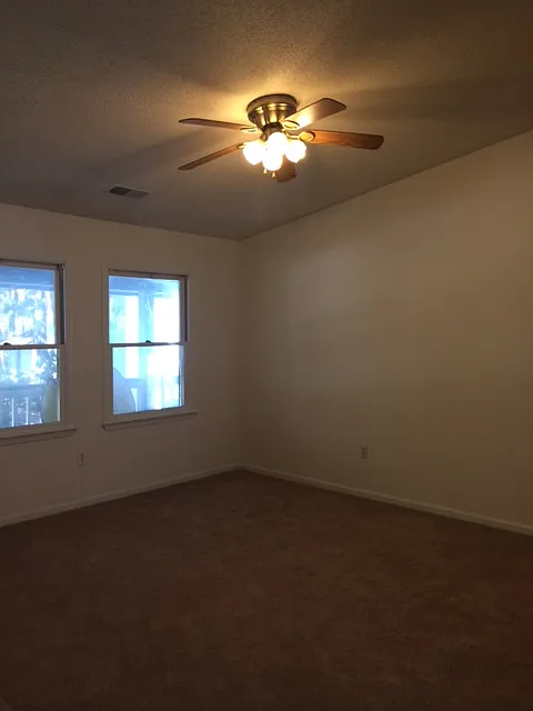 2 bed, 1.5 bath, 1000 sqft, $1,150 — Photo 4