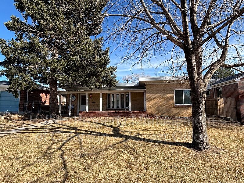 1st image of 750 S Canosa Ct