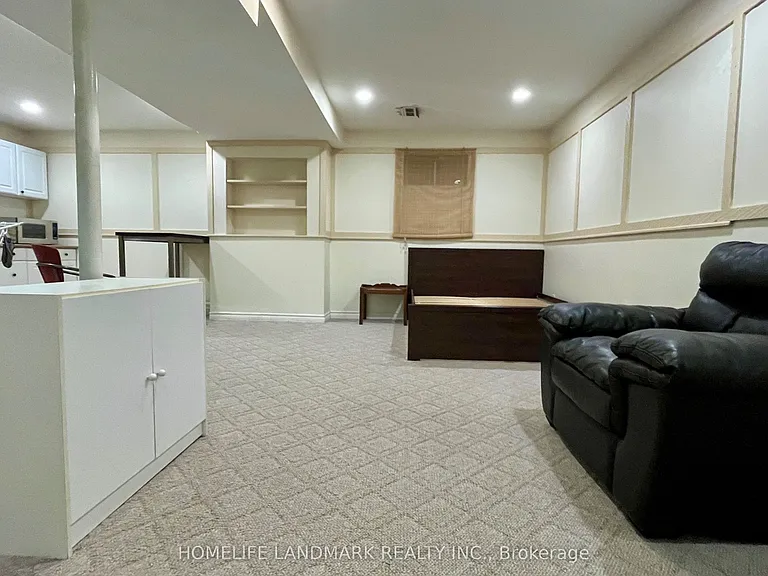 29 W Borough St #BASEMENT — Photo 11