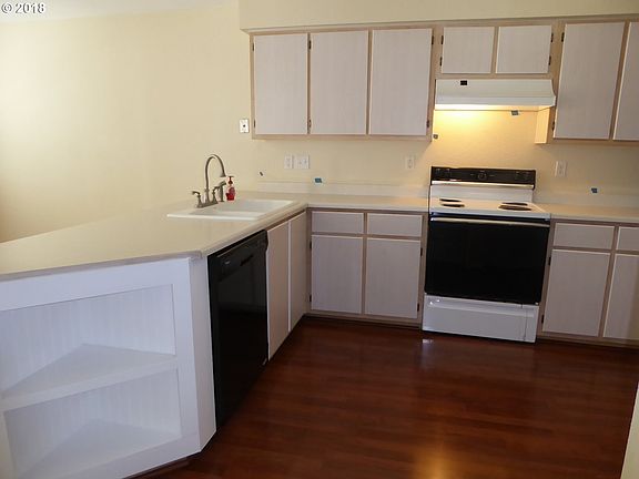 3rd image of 4701 NE 77th Ave APT 7B