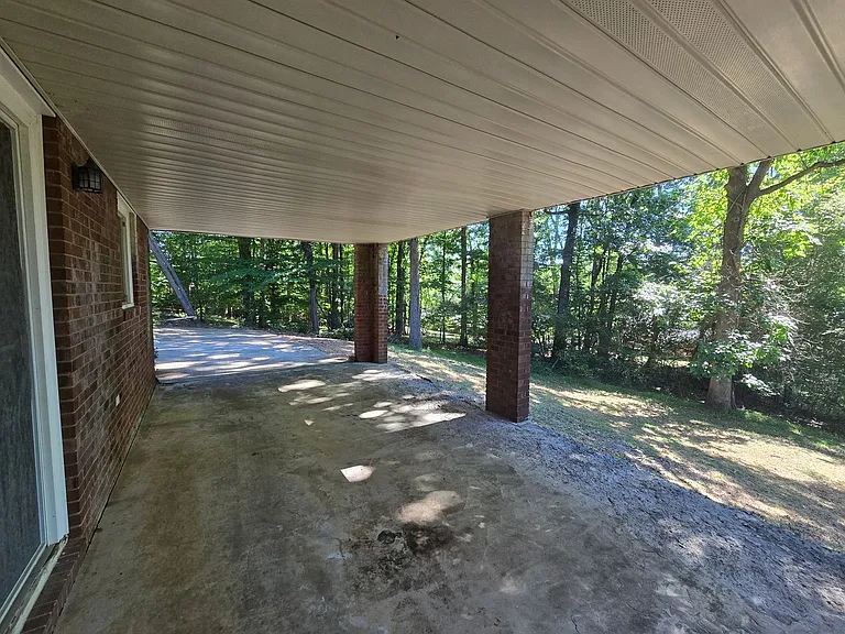 1194 Ingram Dr — Photo 3
