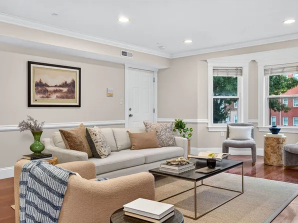 161 E Cottage St #2, Boston, MA 02125