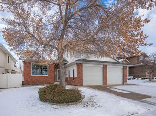 5 Atlee Close, Red Deer, AB T4R2L9