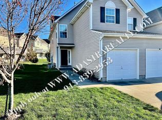 2141 SW Rambling Vine Rd, Lees Summit, MO 64082