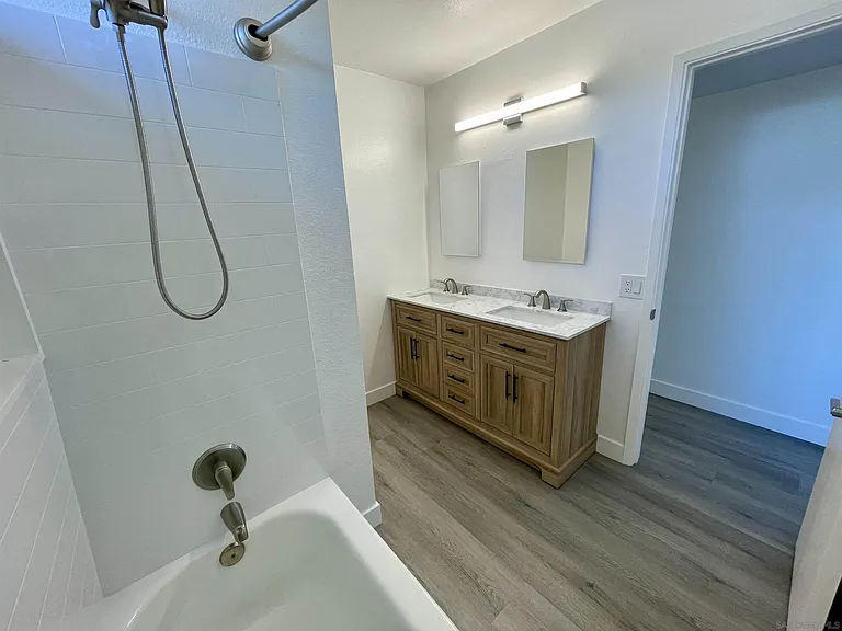 13875 Wayland Grove Ct — Photo 15