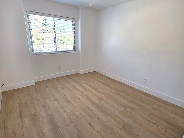 8531 Tyler St — Photo 38