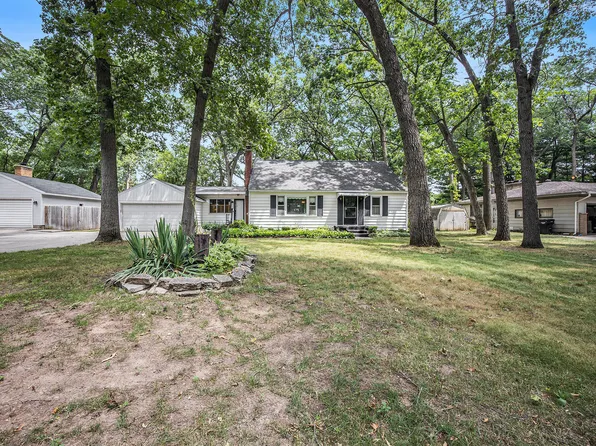 3654 Groveland Ave SW, Wyoming, MI 49519