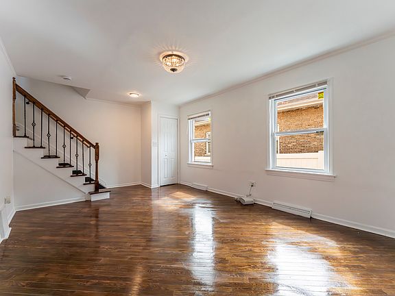 3rd image of 225 Marshall Ave
