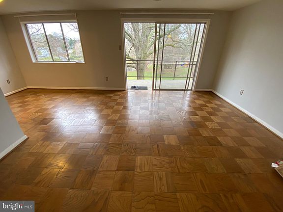 5th image of 10320 Rockville Pike