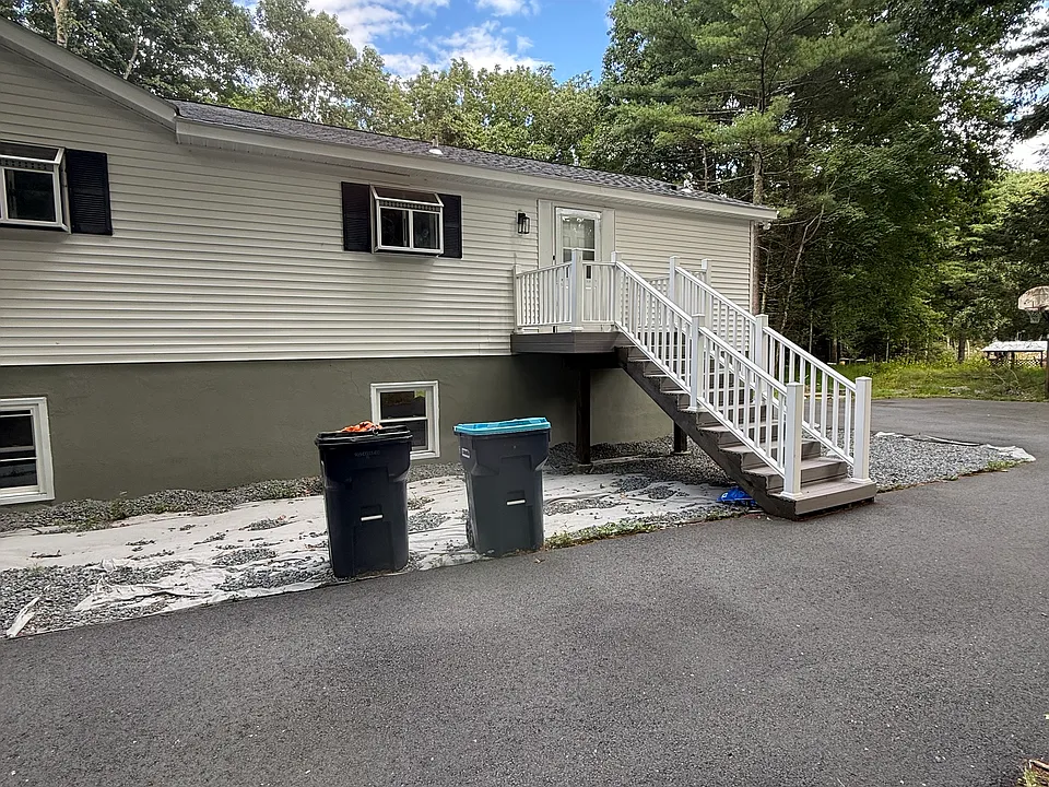 413 Leisure Loop