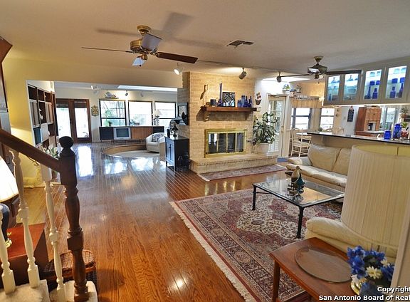 4th image of 5729 Winsong Dr