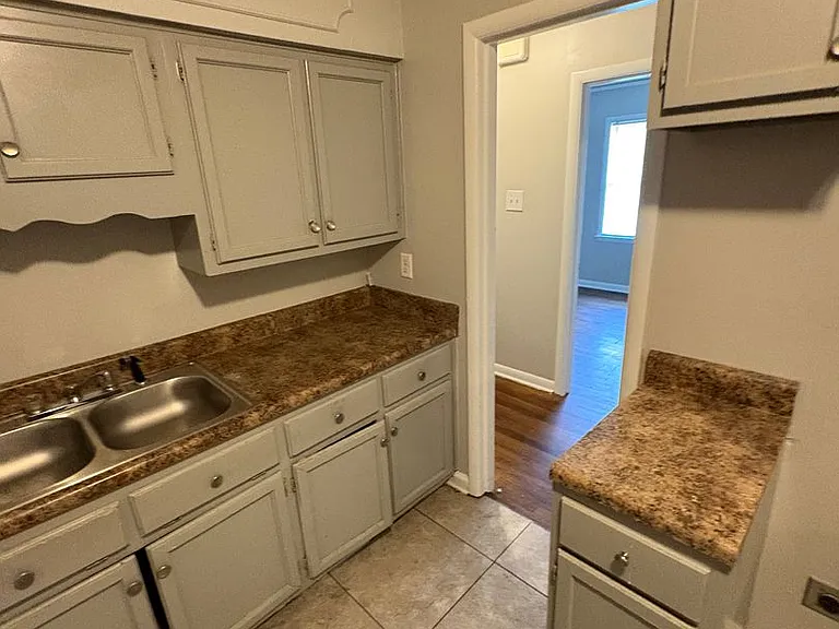 1749 S Perkins Rd — Photo 16