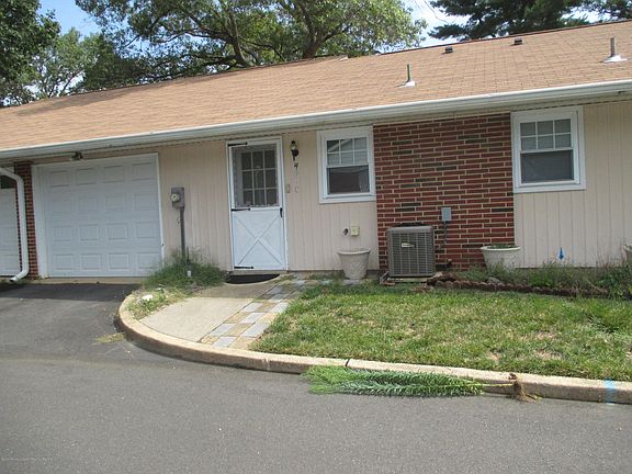 2nd image of 496C Thornbury Ct #1003