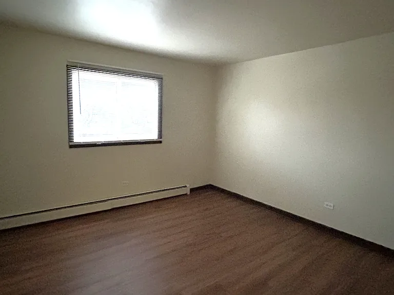 1300 Getzelman Dr #6 — Photo 8