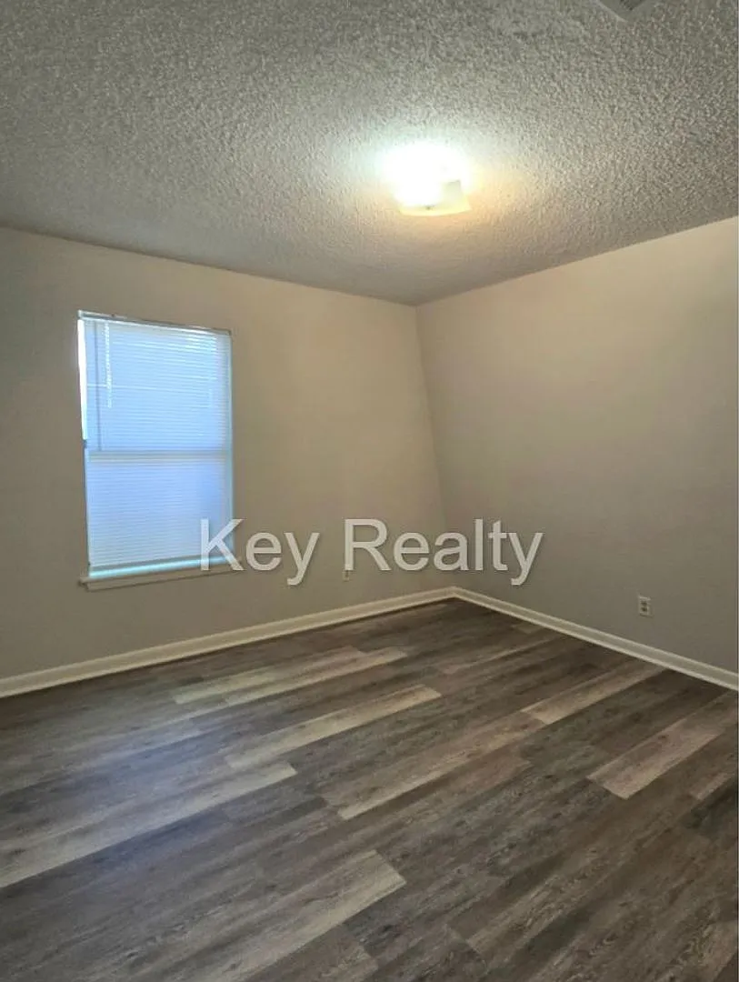 214 - B Lee St. - Pineville, downstairs unit — Photo 3