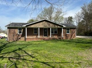 46 Robin Hood Dr, McMinnville, TN 37110