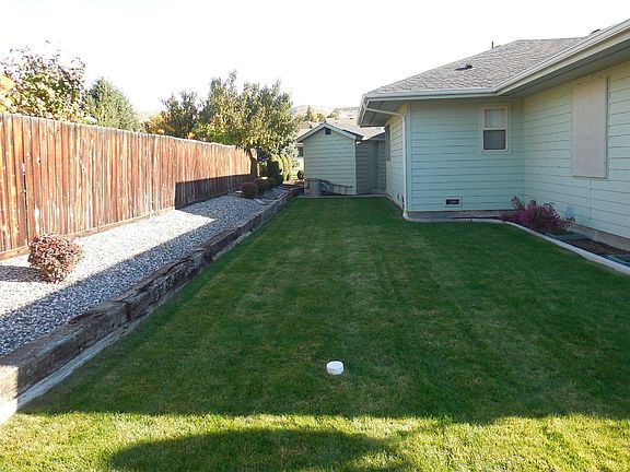 5th image of 901 Goldenview Dr