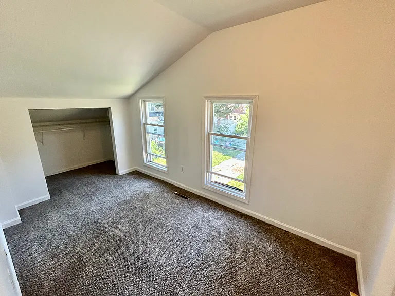 552 W 5th St #3 — Photo 11