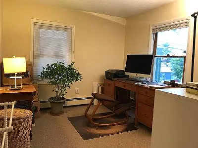 426 Colchester Ave #1